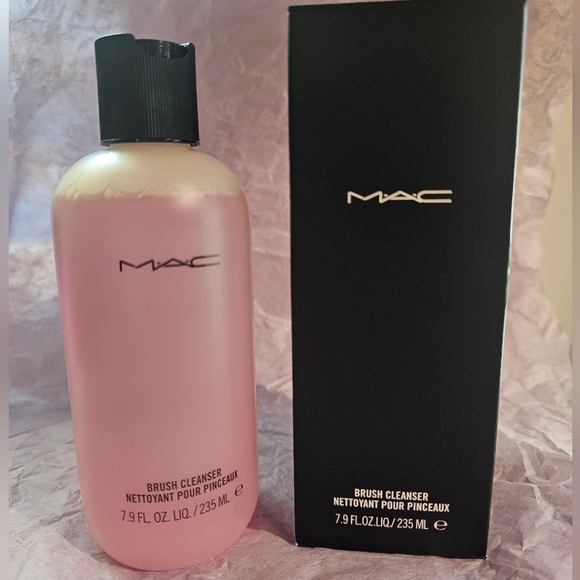 M.A.C Brush Cleanser - Picture 1 of 3